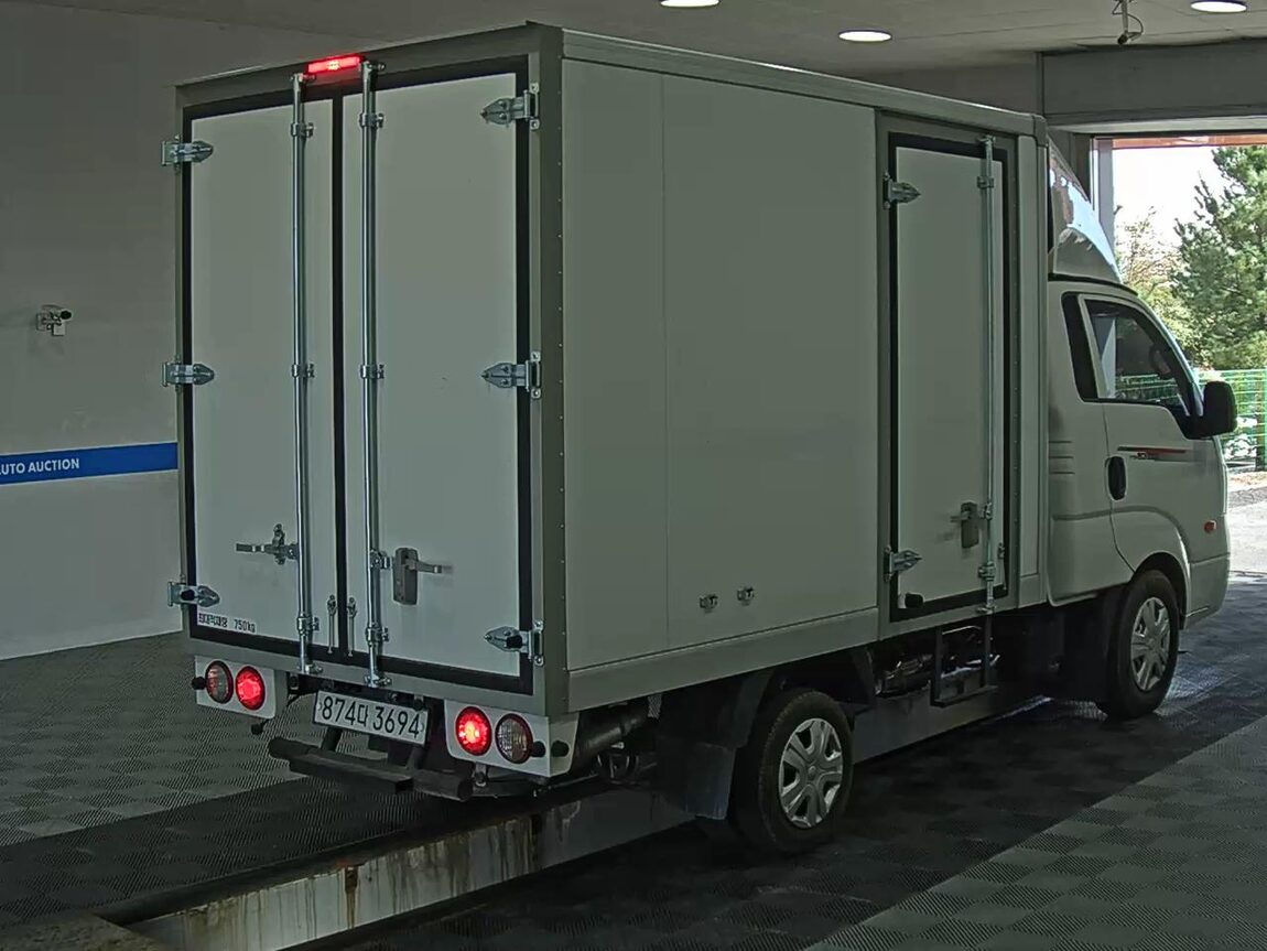 KIA THE NEW BONGO III CARGO 1 TON LPG KING CAB EXTRA LONG WHEELBASE L 2026 - zdjęcie 5