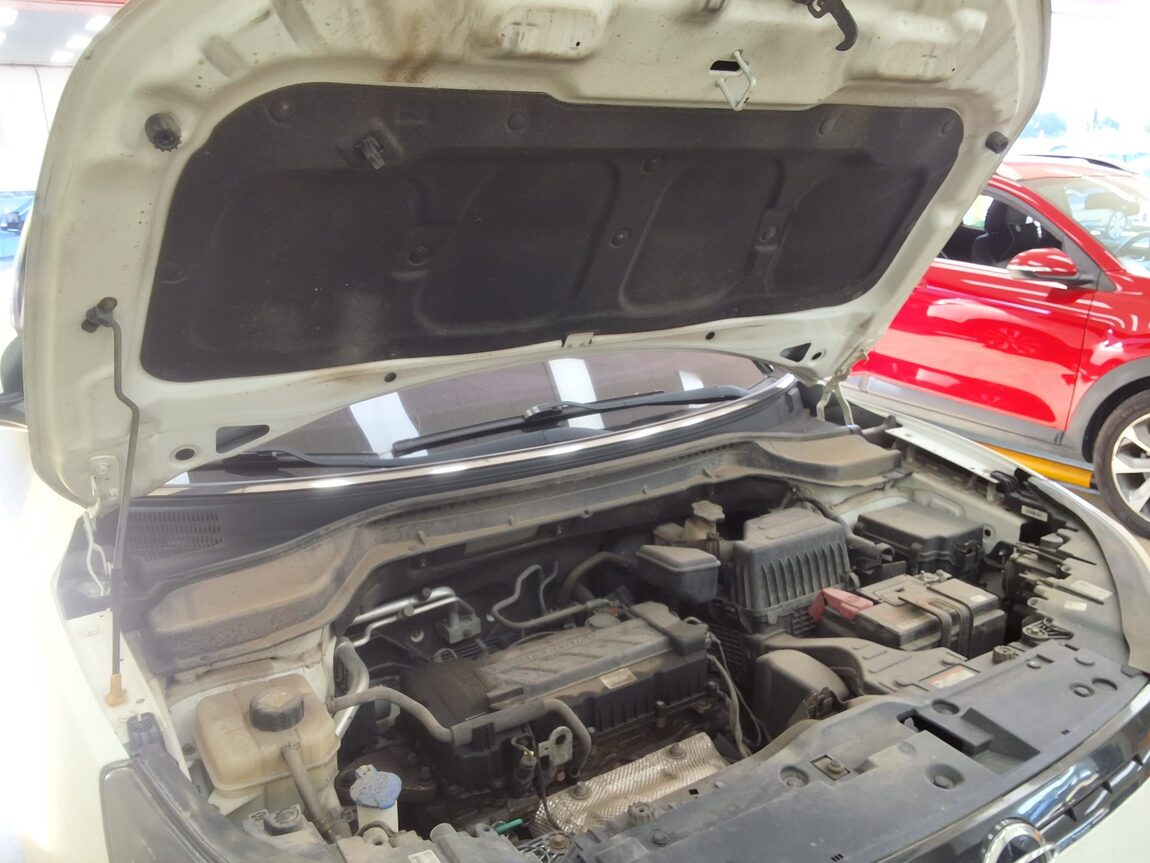 KG MOBILITY (SSANGYONG) TIVOLI AIR GASOLINE 2WD IX 2018 - zdjęcie 18
