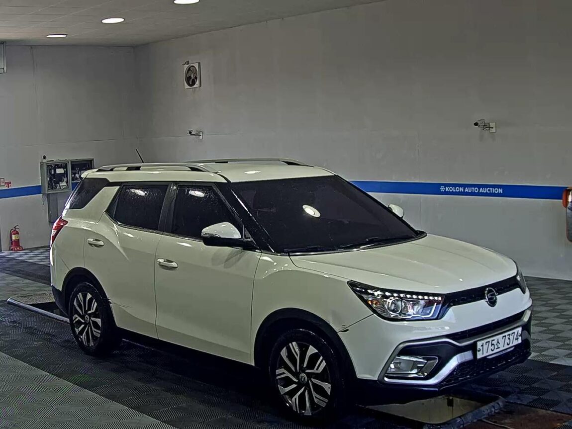 KG MOBILITY (SSANGYONG) TIVOLI AIR GASOLINE 2WD IX 2018 - zdjęcie 3