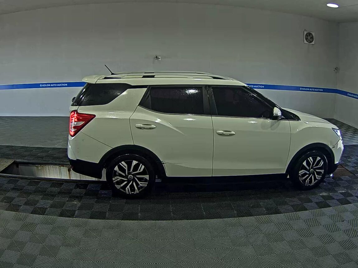 KG MOBILITY (SSANGYONG) TIVOLI AIR GASOLINE 2WD IX 2018 - zdjęcie 4