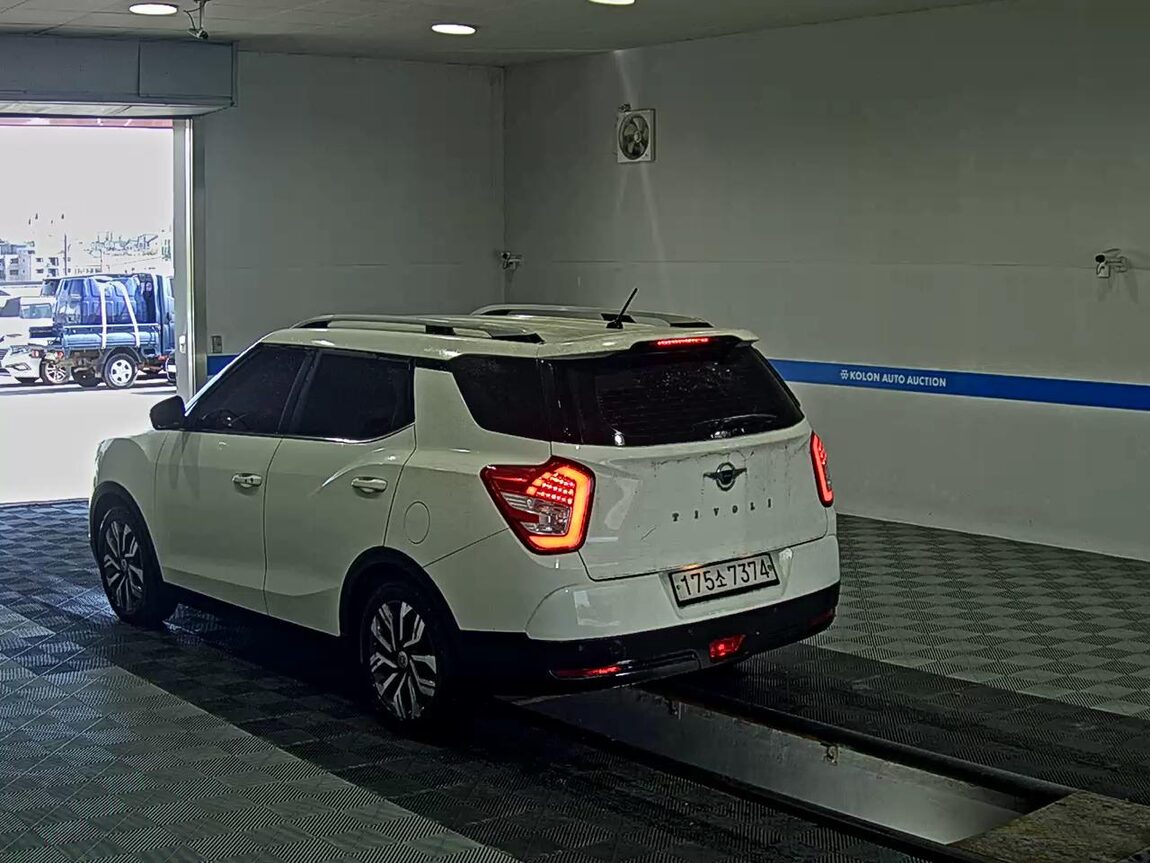 KG MOBILITY (SSANGYONG) TIVOLI AIR GASOLINE 2WD IX 2018 - zdjęcie 6