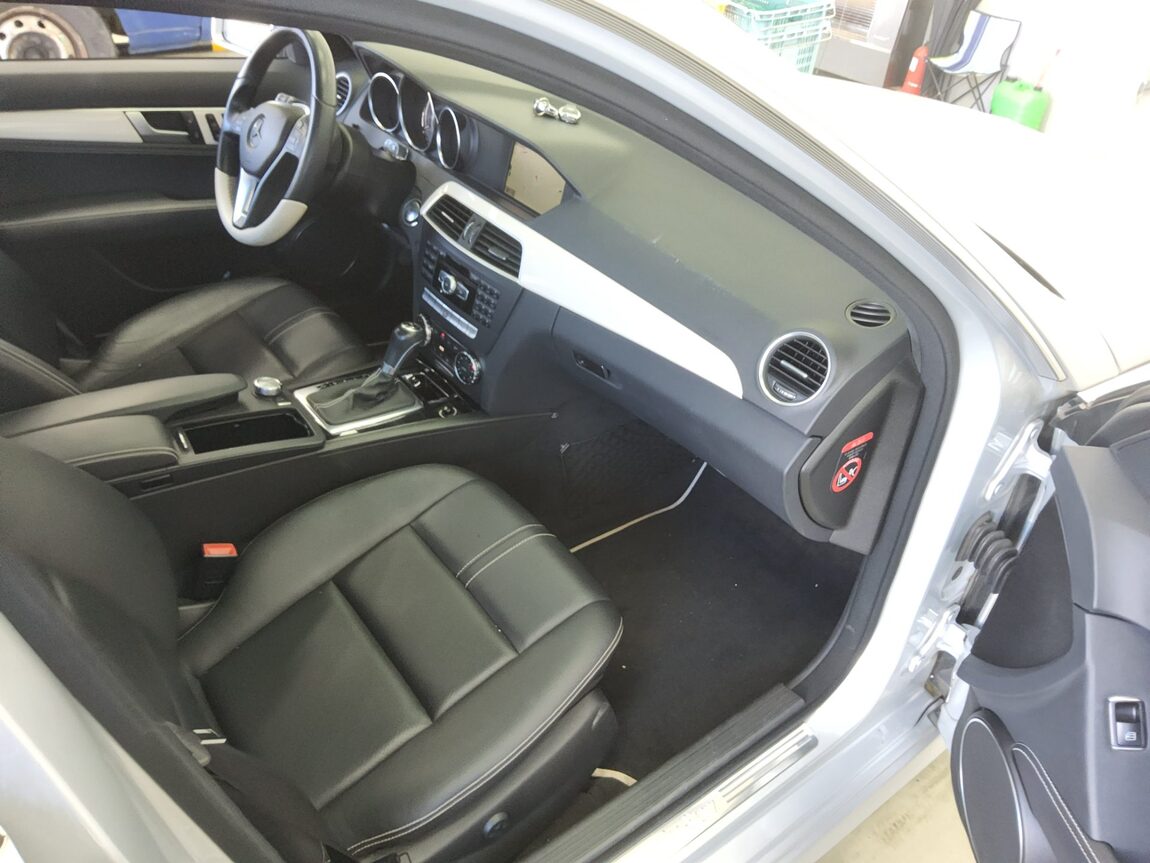 MERCEDES-BENZ C-CLASS (3RD GEN) C200 AVANTGARDE STYLE PACK 2013 - zdjęcie 14