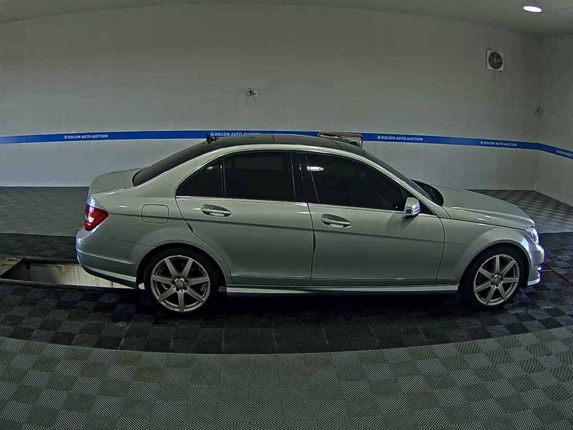 MERCEDES-BENZ C-CLASS (3RD GEN) C200 AVANTGARDE STYLE PACK 2013 - zdjęcie 4