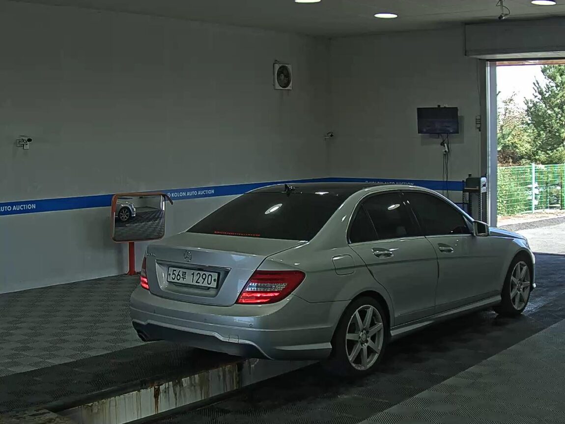MERCEDES-BENZ C-CLASS (3RD GEN) C200 AVANTGARDE STYLE PACK 2013 - zdjęcie 5