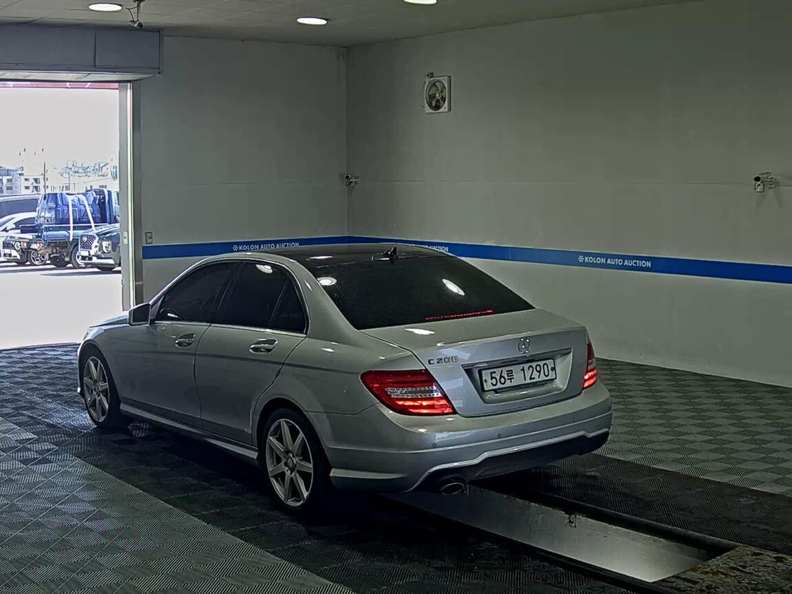MERCEDES-BENZ C-CLASS (3RD GEN) C200 AVANTGARDE STYLE PACK 2013 - zdjęcie 6