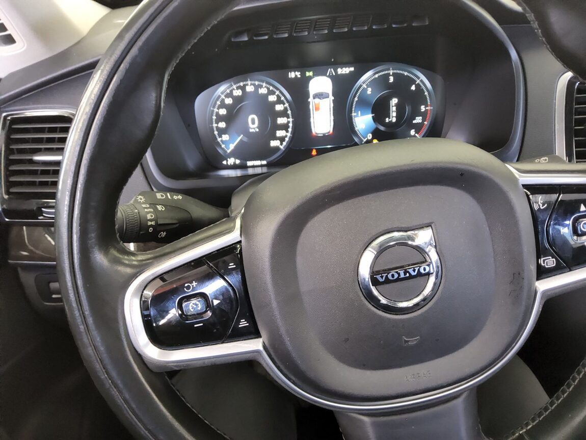 VOLVO XC90 (2ND GEN) D5 AWD MOMENTUM 2017 - zdjęcie 17