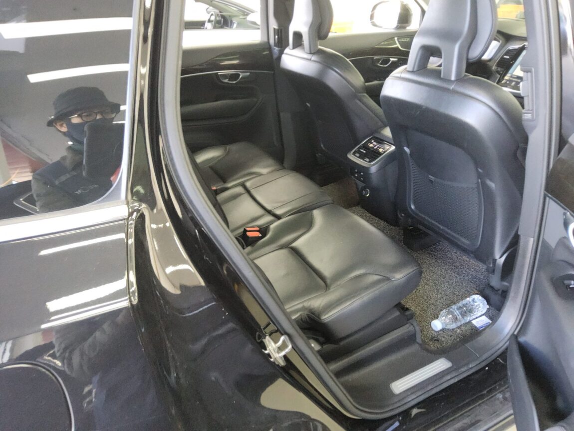 VOLVO XC90 (2ND GEN) D5 AWD MOMENTUM 2017 - zdjęcie 13