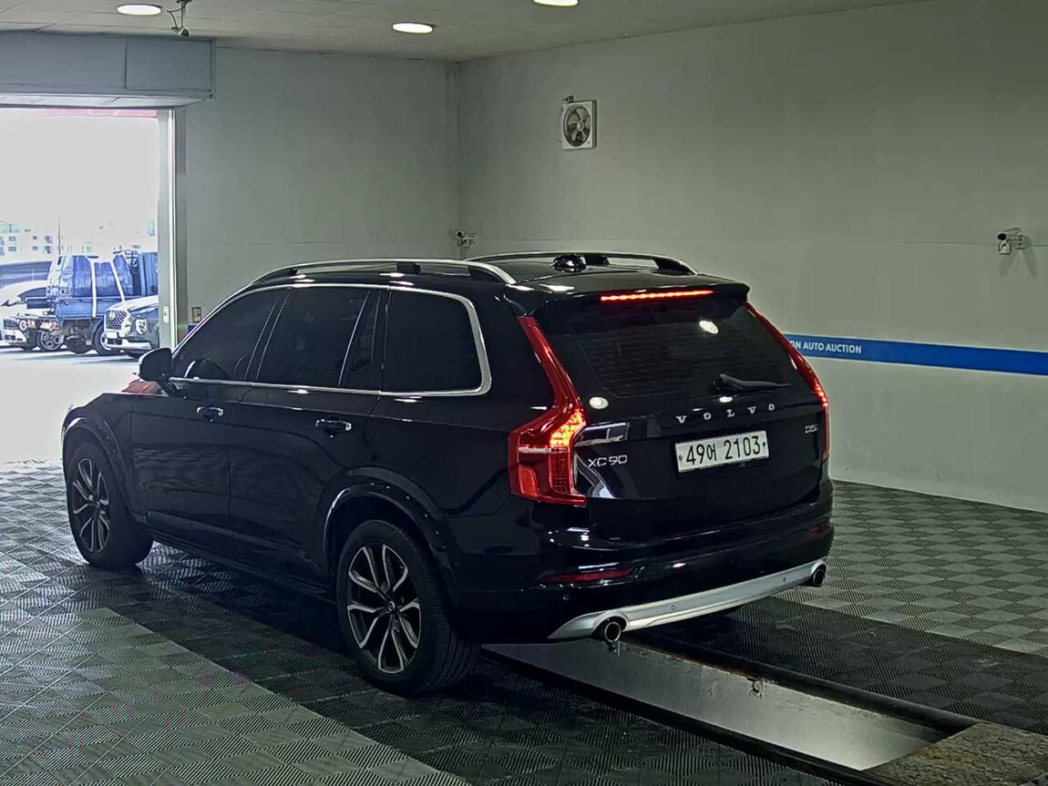 VOLVO XC90 (2ND GEN) D5 AWD MOMENTUM 2017 - zdjęcie 6