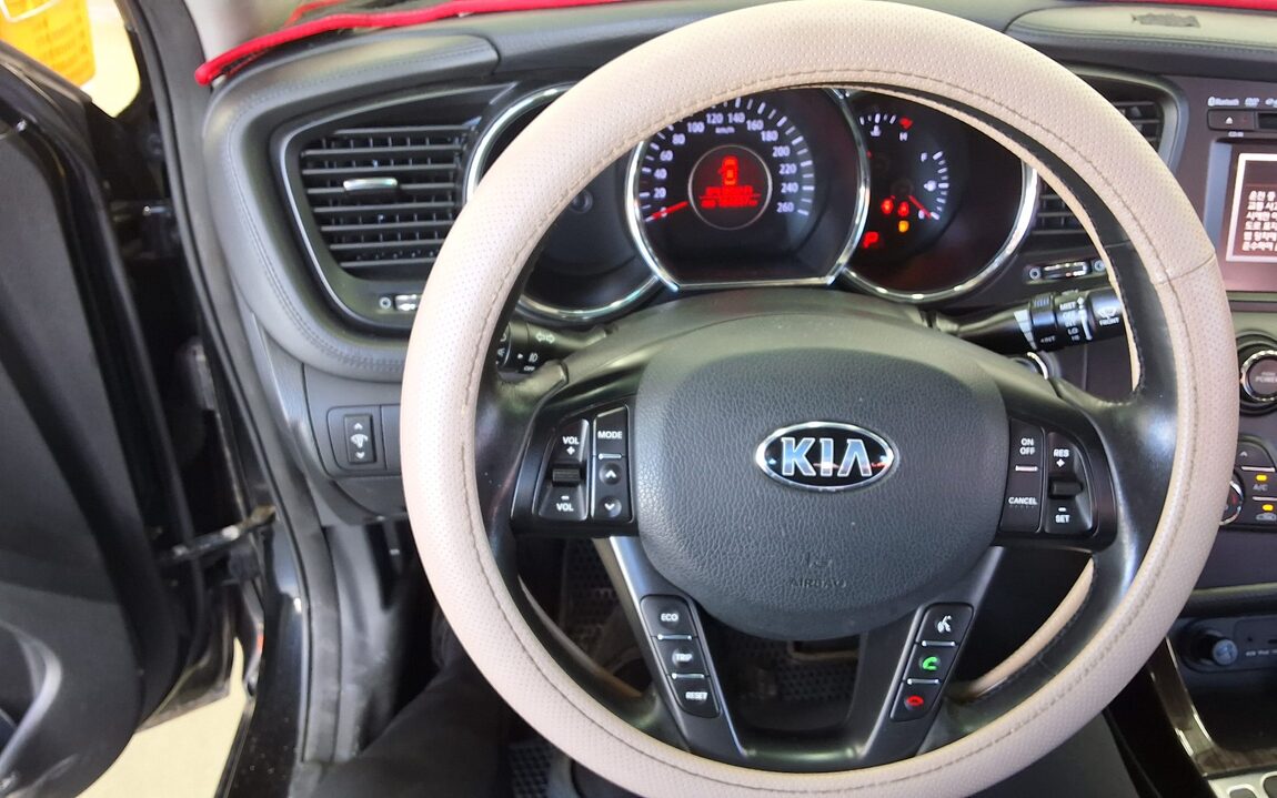 KIA K5 2.0 CVVL LUXURY 2013 - zdjęcie 17