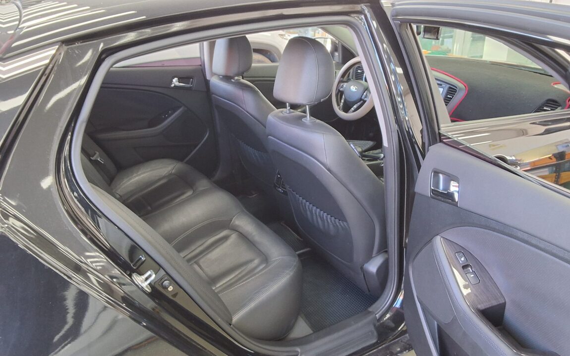 KIA K5 2.0 CVVL LUXURY 2013 - zdjęcie 13