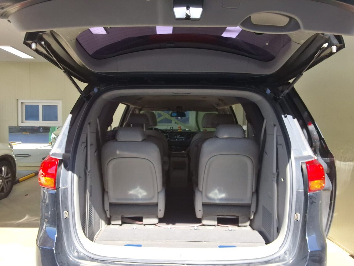 KIA ALL NEW CARNIVAL 9-SEATER DIESEL PRESTIGE 2015 - zdjęcie 16