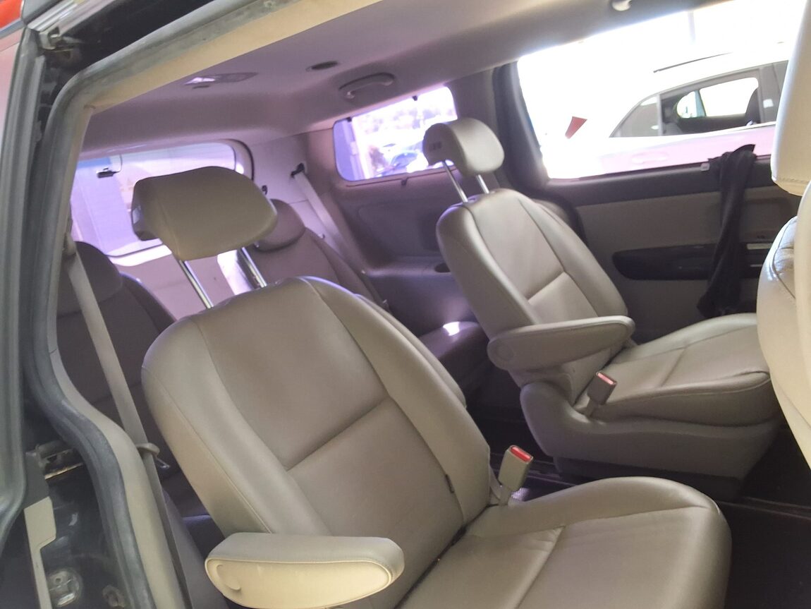 KIA ALL NEW CARNIVAL 9-SEATER DIESEL PRESTIGE 2015 - zdjęcie 14