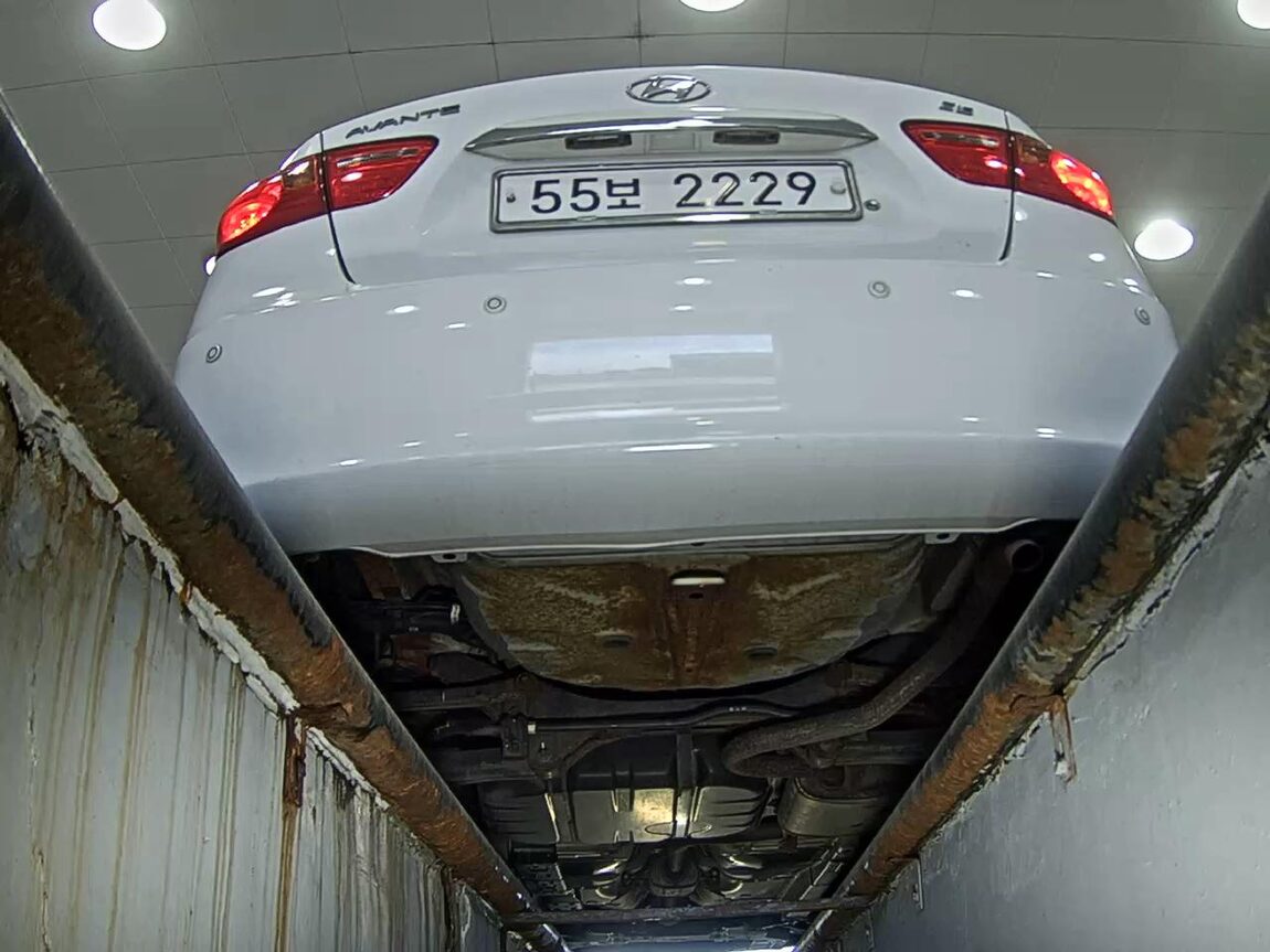 HYUNDAI AVANTE HD 1.6 VVT S16 LUXURY 2010 - zdjęcie 8