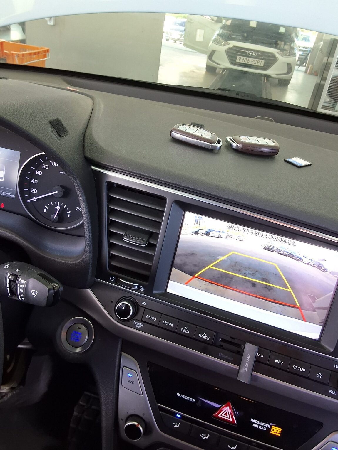 HYUNDAI AVANTE AD 1.6 GDi VALUE PLUS 2018 - zdjęcie 17