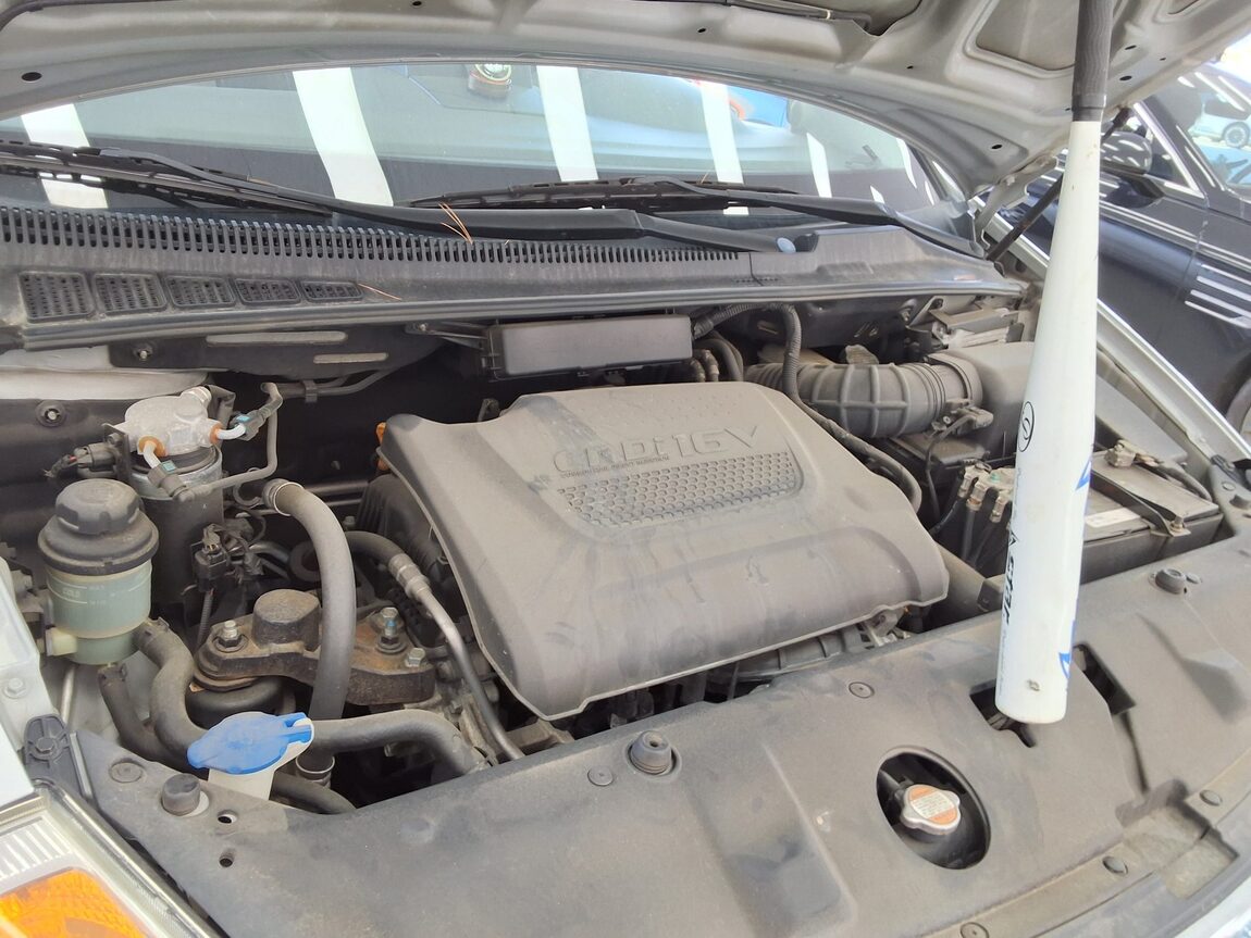 KIA CARNIVAL R 11-SEATER DIESEL GLX PREMIUM 2012 - zdjęcie 20