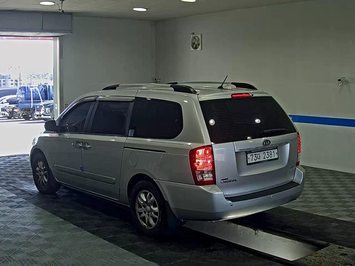 KIA CARNIVAL R 11-SEATER DIESEL GLX PREMIUM 2012 - zdjęcie 6
