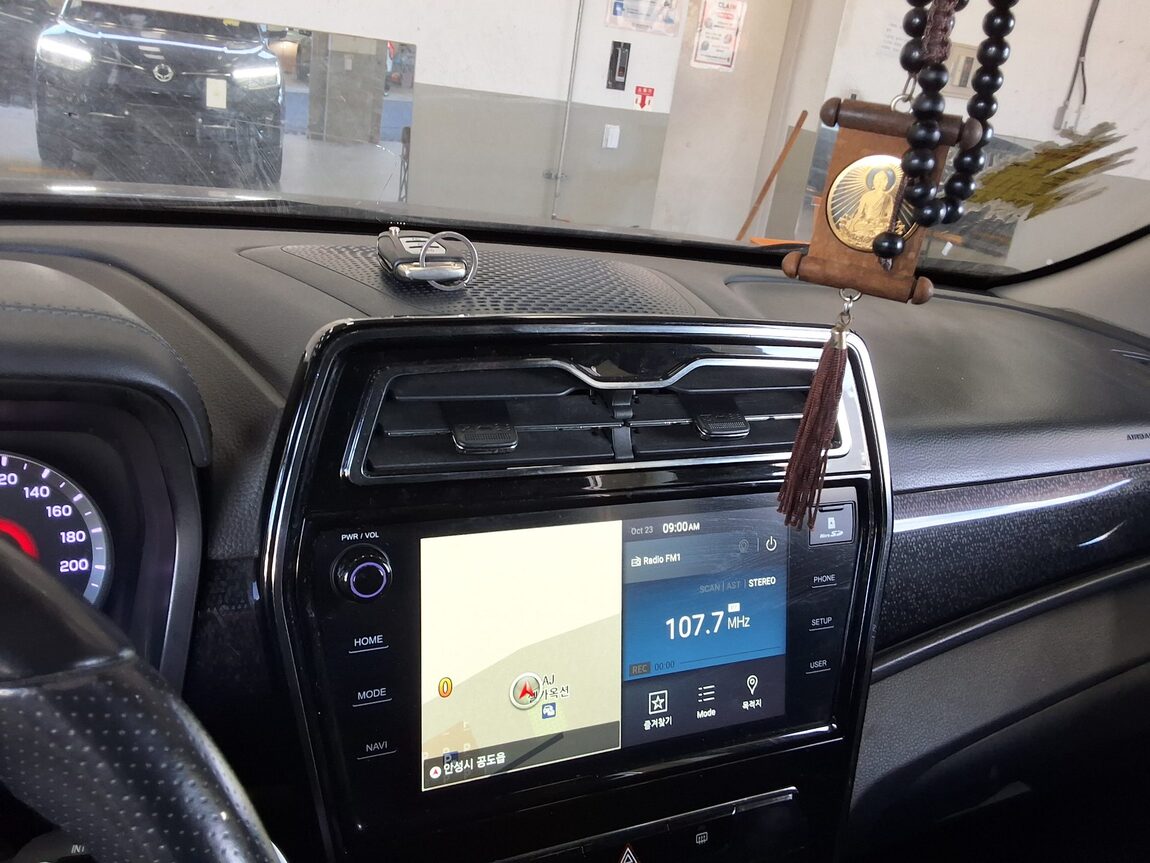 KG MOBILITY (SSANGYONG) VERY NEW TIVOLI 1.6 DIESEL 2WD V5 2020 - zdjęcie 17