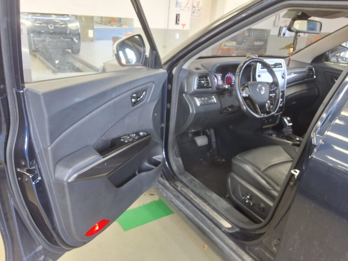 KG MOBILITY (SSANGYONG) VERY NEW TIVOLI 1.6 DIESEL 2WD V5 2020 - zdjęcie 10