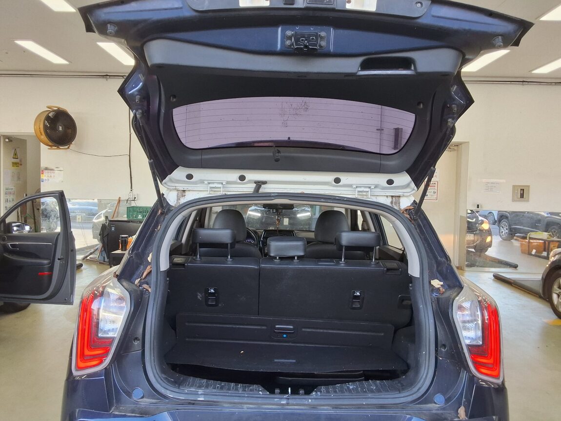 KG MOBILITY (SSANGYONG) VERY NEW TIVOLI 1.6 DIESEL 2WD V5 2020 - zdjęcie 15