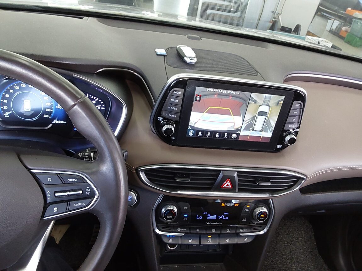 HYUNDAI SANTA FE (TM) R2.2 4WD PRESTIGE 2019 - zdjęcie 18
