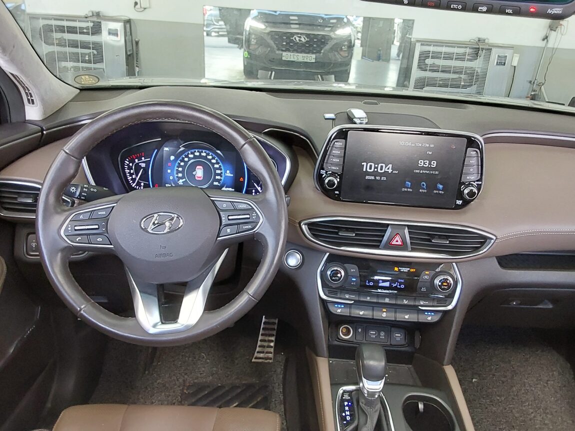 HYUNDAI SANTA FE (TM) R2.2 4WD PRESTIGE 2019 - zdjęcie 11