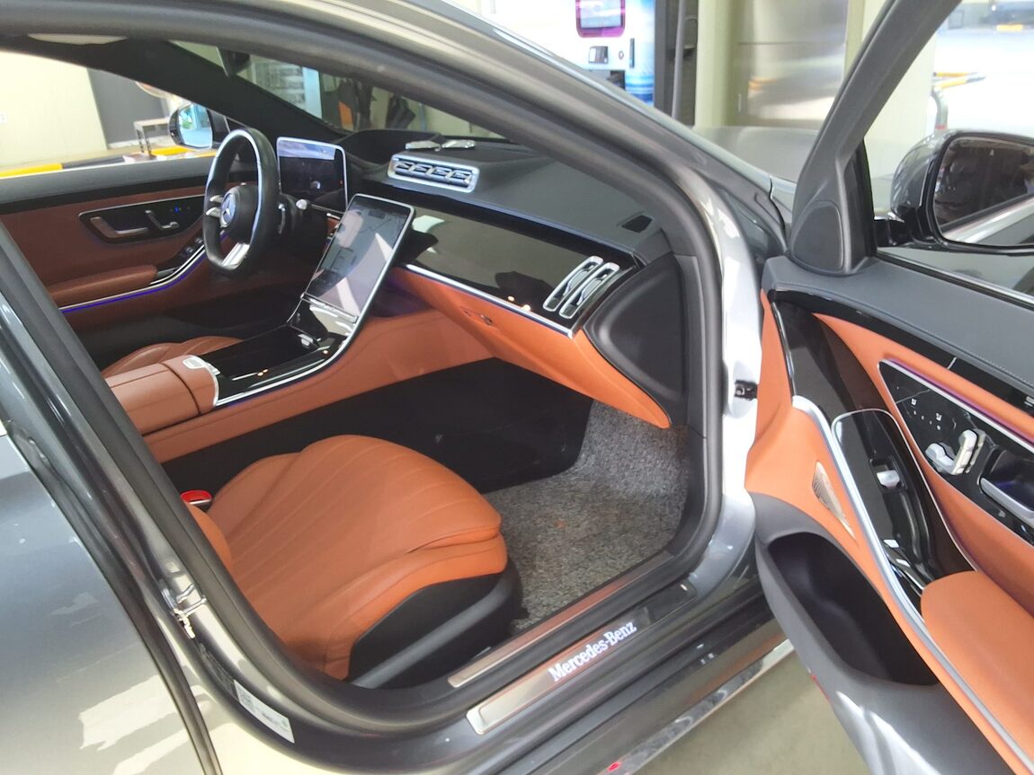 MERCEDES-BENZ S-CLASS (7TH GEN) S500L 4MATIC 2022 - zdjęcie 15