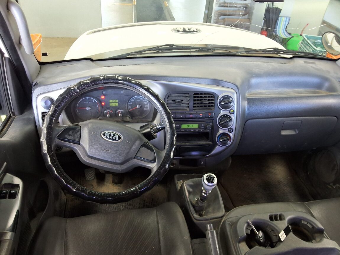 KIA BONGO III CARGO CRDi DOUBLE CAB EXTRA LONG WHEELBASE 2015 - zdjęcie 11