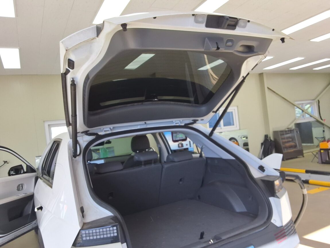 HYUNDAI IONIQ 5 EV 2WD LONG RANGE EXCLUSIVE 2024 - zdjęcie 16