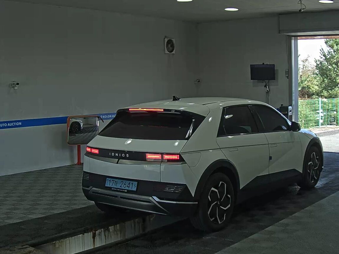 HYUNDAI IONIQ 5 EV 2WD LONG RANGE EXCLUSIVE 2024 - zdjęcie 5