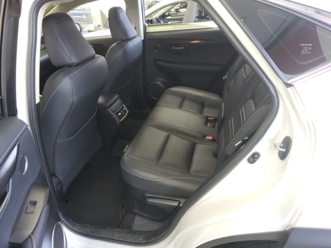LEXUS NX 300h 2017 - zdjęcie 12