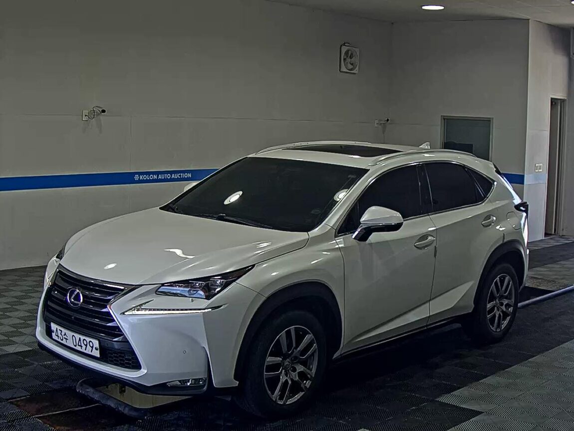 LEXUS NX 300h 2017 - zdjęcie 2