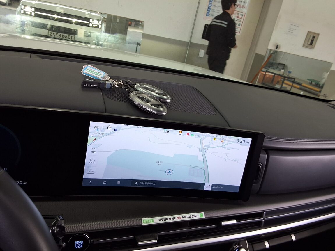HYUNDAI THE ALL NEW SANTA FE HYBRID 1.6 HEV AWD PRESTIGE 2025 - zdjęcie 18