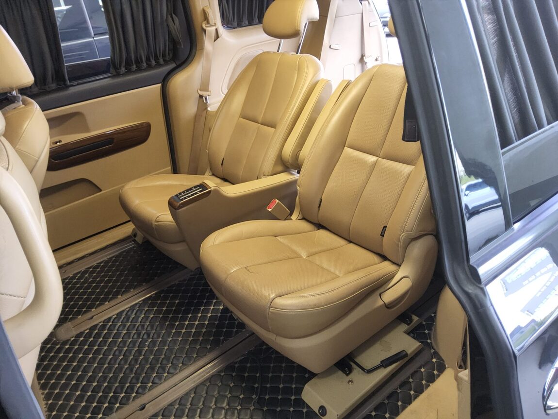 KIA ALL NEW CARNIVAL HI-LIMOUSINE DIESEL 9-SEATER NOBLESSE 2016 - zdjęcie 12
