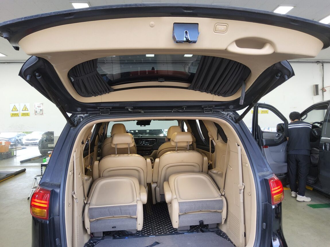 KIA ALL NEW CARNIVAL HI-LIMOUSINE DIESEL 9-SEATER NOBLESSE 2016 - zdjęcie 15