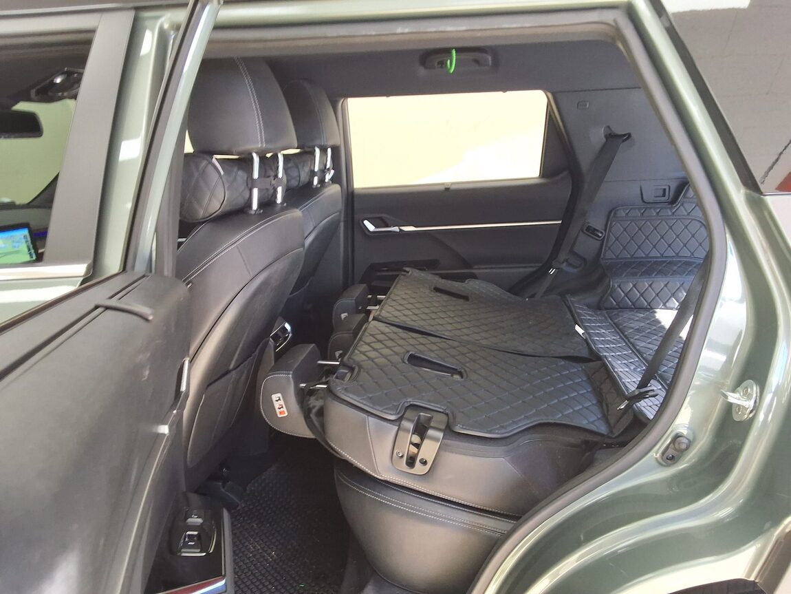 KG MOBILITY (SSANGYONG) TORRES 1.5 GDI-T 2WD T7 2023 - zdjęcie 13