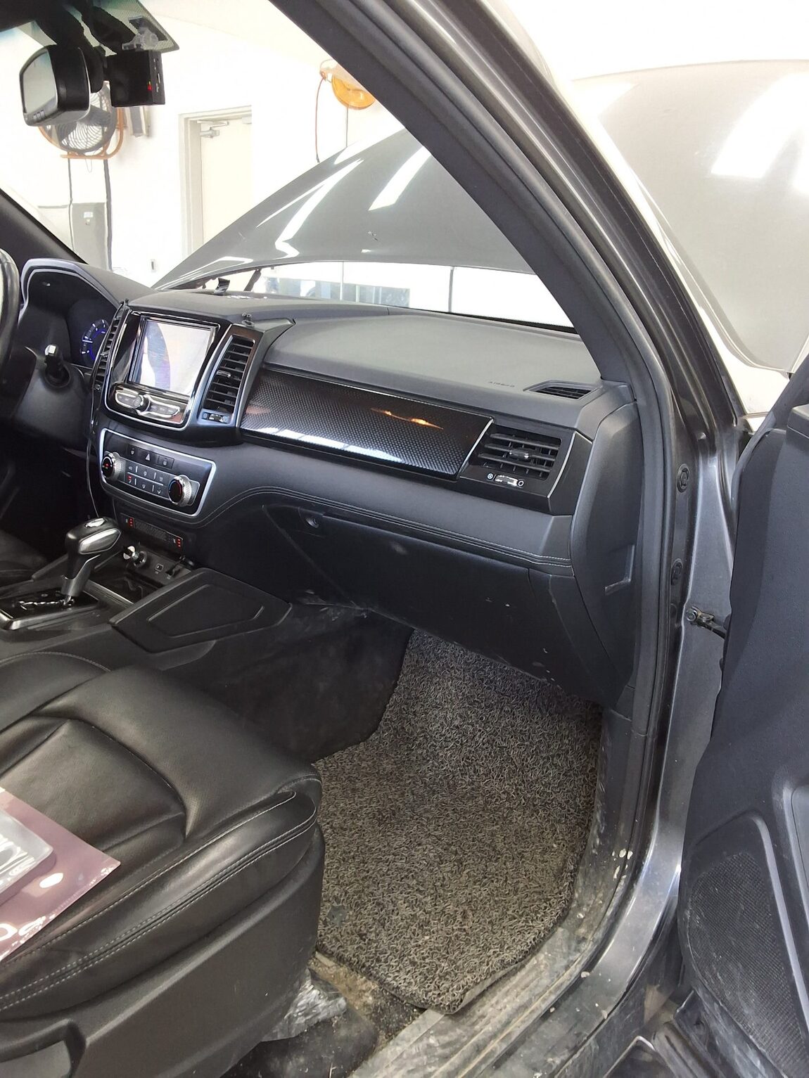 KG MOBILITY (SSANGYONG) REXTON SPORTS KHAN DIESEL 2.2 4WD PRESTIGE POWER LEAF 2020 - zdjęcie 14