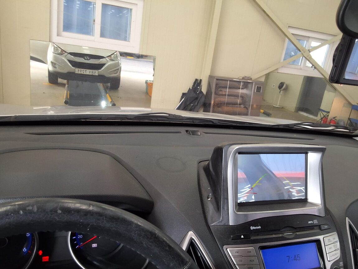 HYUNDAI TUCSON ix DIESEL R20 4WD LX20 PREMIER 2010 - zdjęcie 25