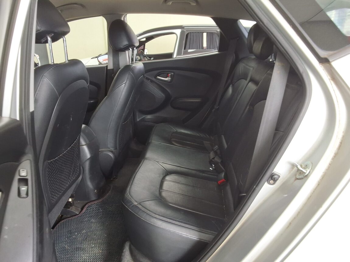 HYUNDAI TUCSON ix DIESEL R20 4WD LX20 PREMIER 2010 - zdjęcie 13