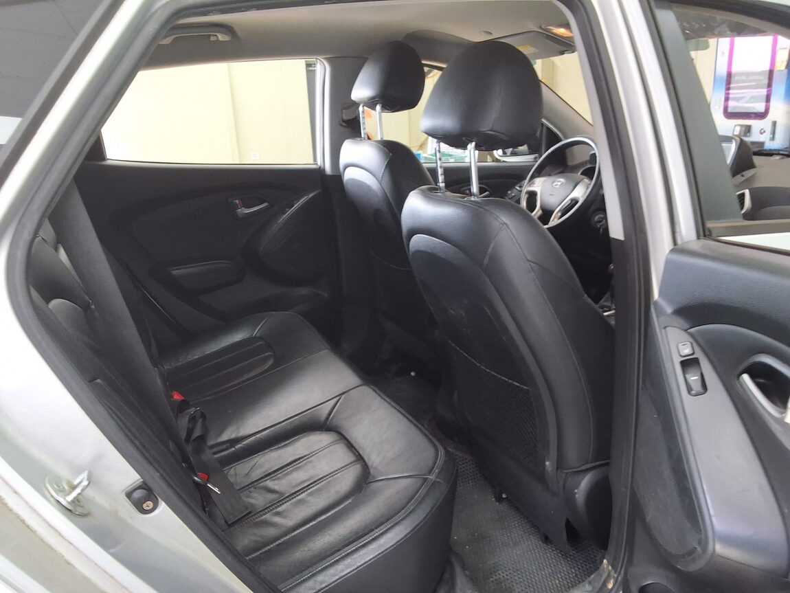 HYUNDAI TUCSON ix DIESEL R20 4WD LX20 PREMIER 2010 - zdjęcie 14