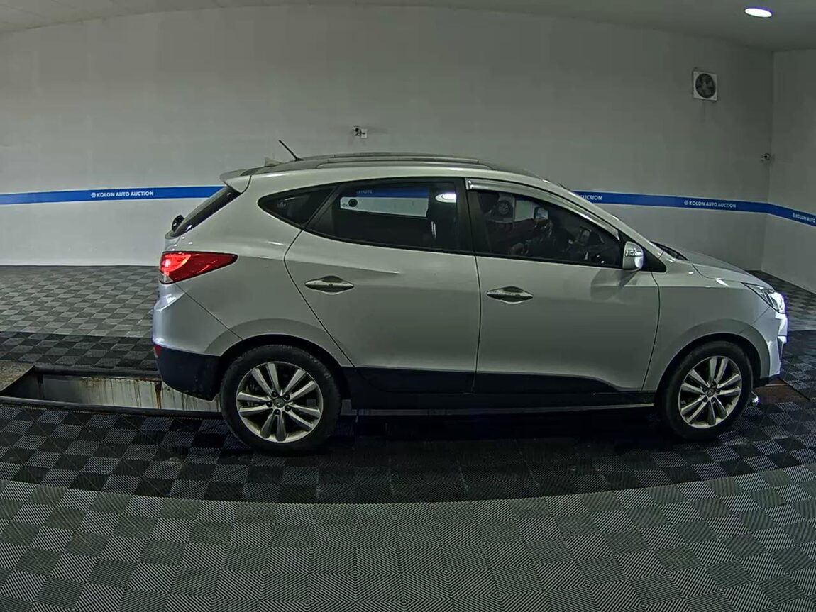 HYUNDAI TUCSON ix DIESEL R20 4WD LX20 PREMIER 2010 - zdjęcie 4
