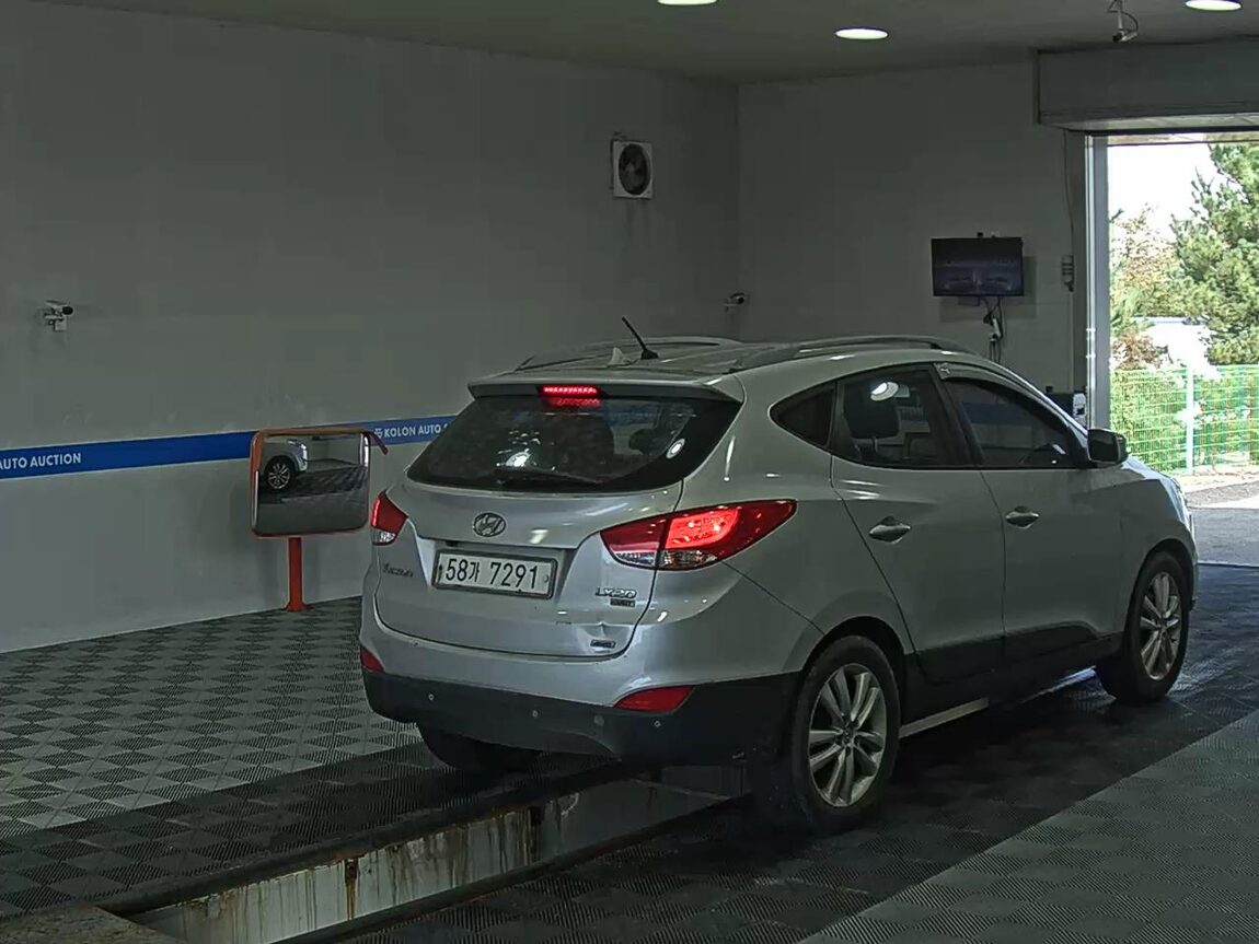 HYUNDAI TUCSON ix DIESEL R20 4WD LX20 PREMIER 2010 - zdjęcie 5