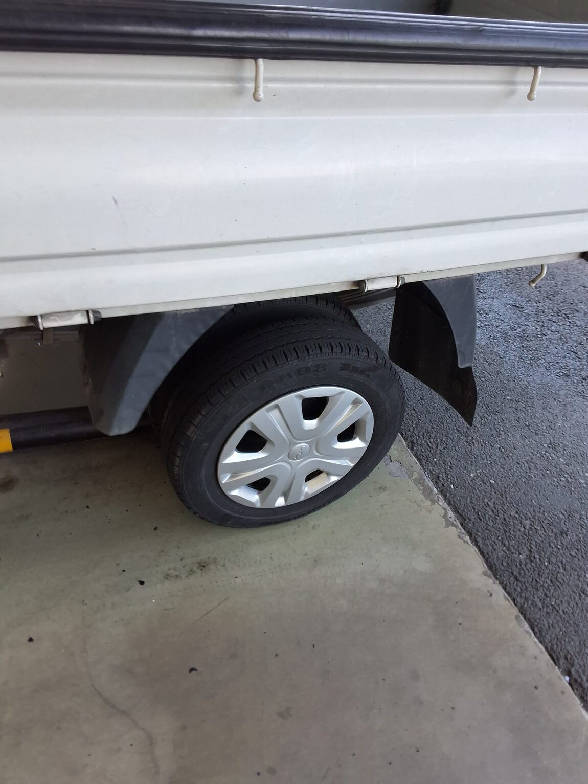 KIA THE NEW BONGO III CARGO 1 TON KING CAB EXTRA LONG WHEELBASE GLS 2022 - zdjęcie 20