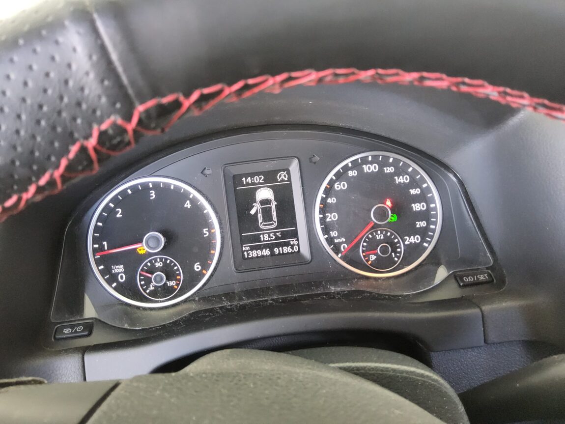 VOLKSWAGEN TIGUAN 2.0 TDI BLUEMOTION 2016 - zdjęcie 9