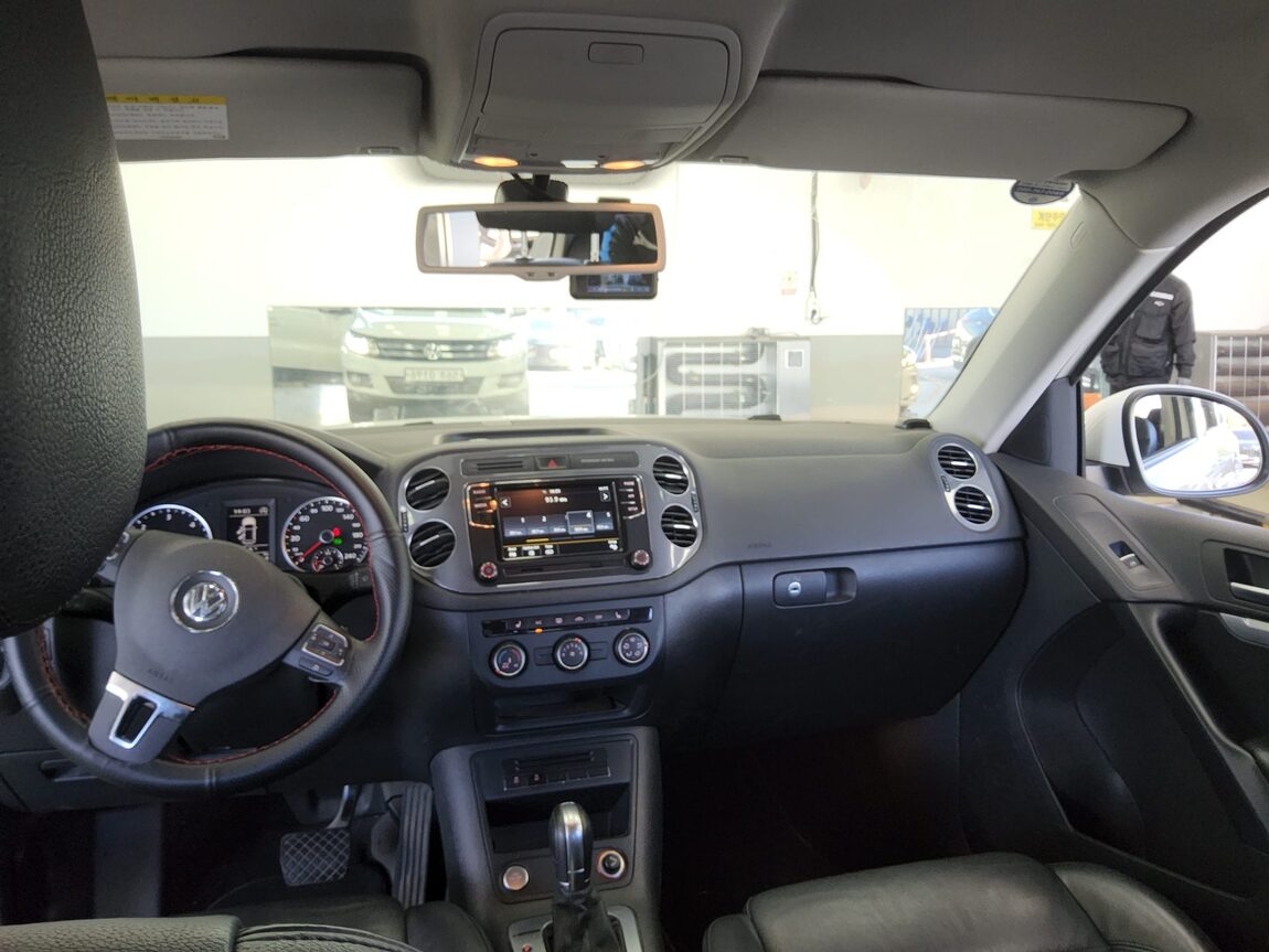 VOLKSWAGEN TIGUAN 2.0 TDI BLUEMOTION 2016 - zdjęcie 11