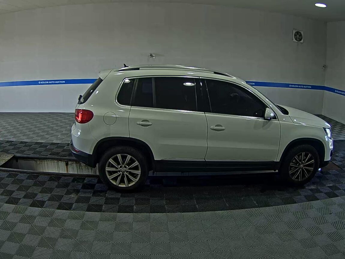 VOLKSWAGEN TIGUAN 2.0 TDI BLUEMOTION 2016 - zdjęcie 4