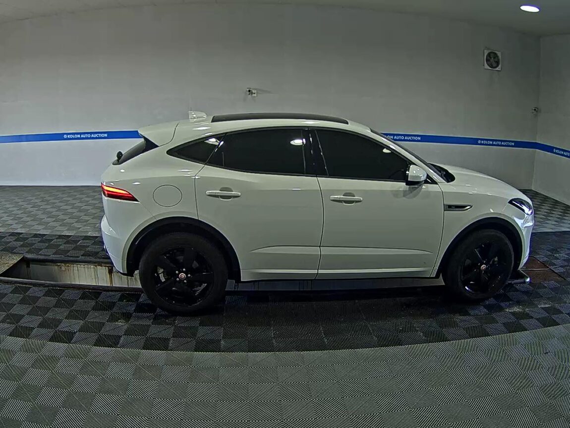 JAGUAR E-PACE 2.0 P250 R DYNAMIC 2018 - zdjęcie 4