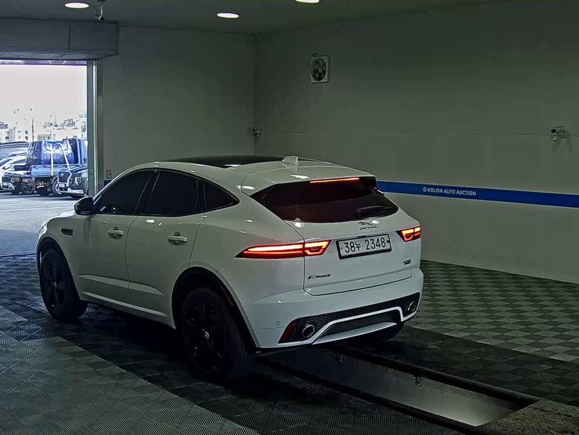 JAGUAR E-PACE 2.0 P250 R DYNAMIC 2018 - zdjęcie 6