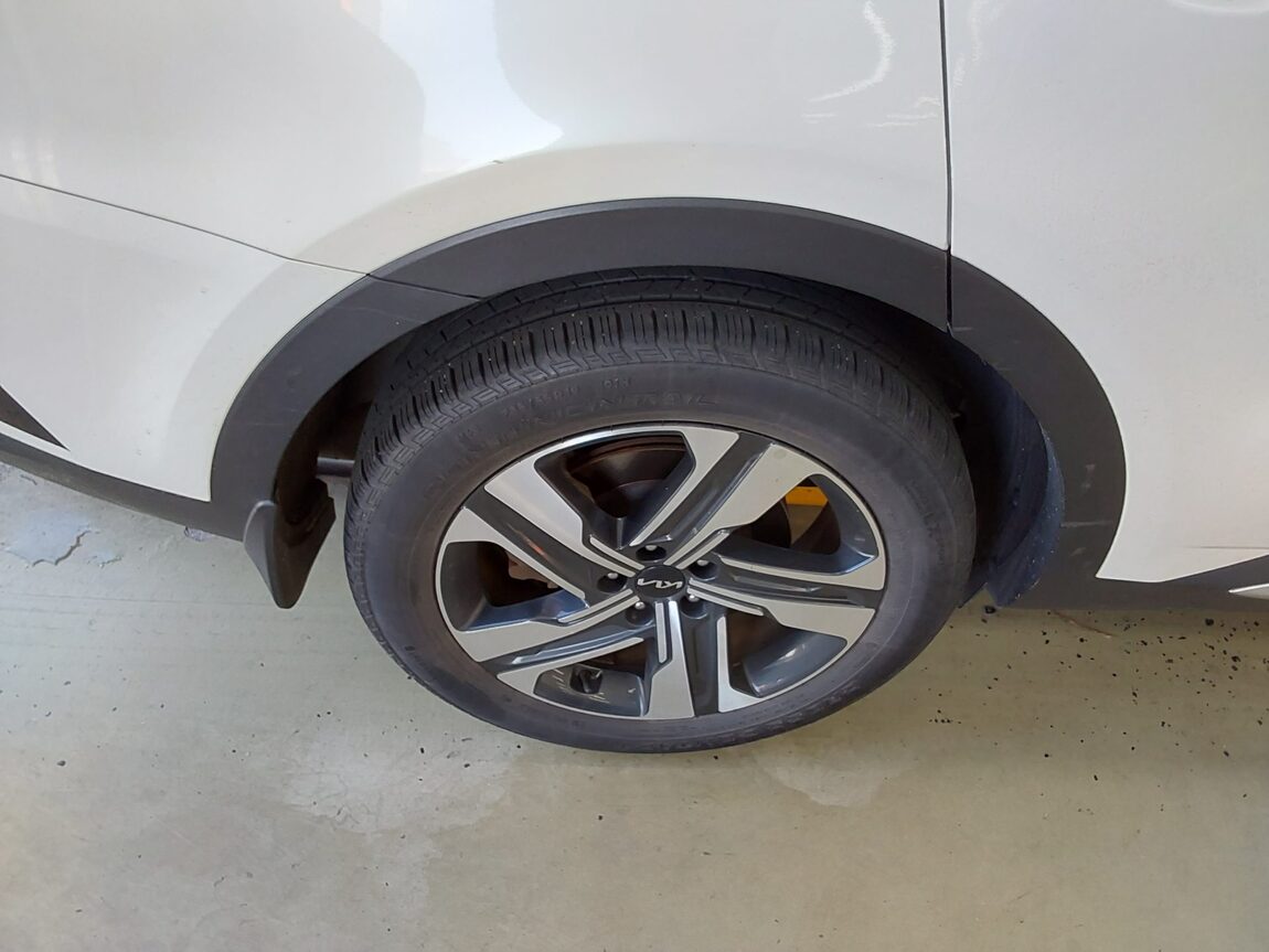 KIA NEW SORENTO HYBRID (MQ4) 1.6 HEV 2WD PRESTIGE 2022 - zdjęcie 23