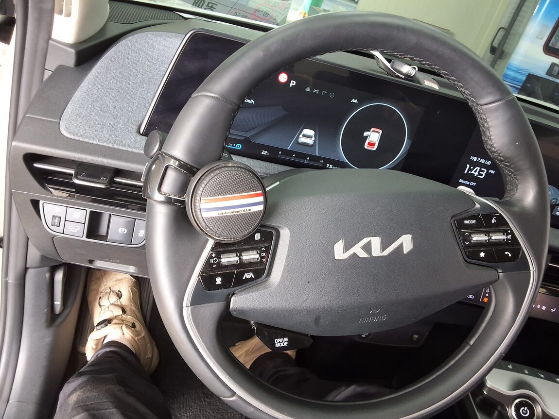 KIA EV6 LONG RANGE 2WD AIR 2023 - zdjęcie 23