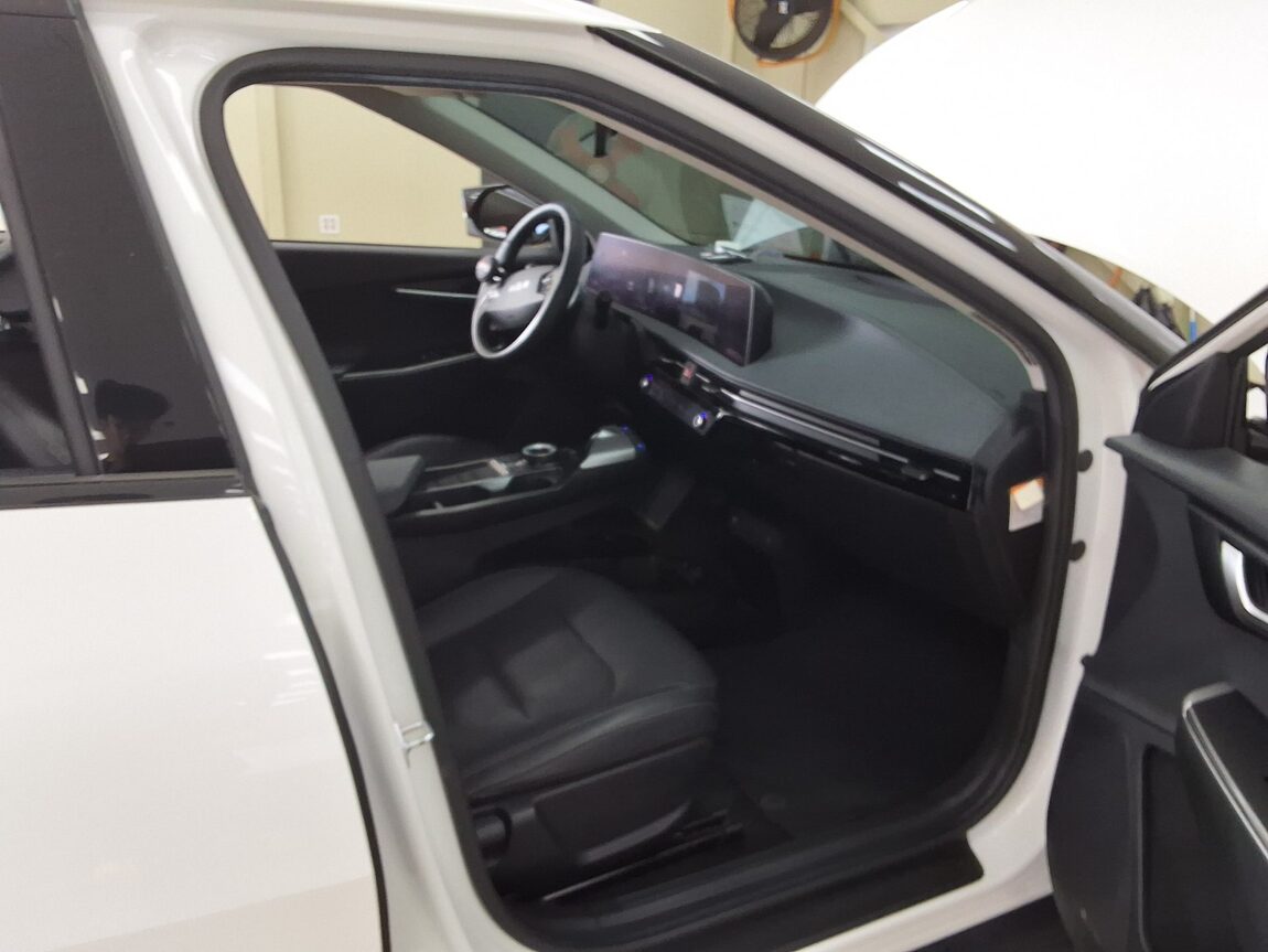 KIA EV6 LONG RANGE 2WD AIR 2023 - zdjęcie 15